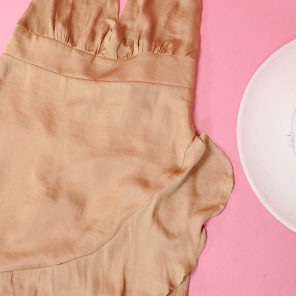 Le Lis Collection Mia Satin Ruffle Hem Mini Dress - Picture 6 of 15